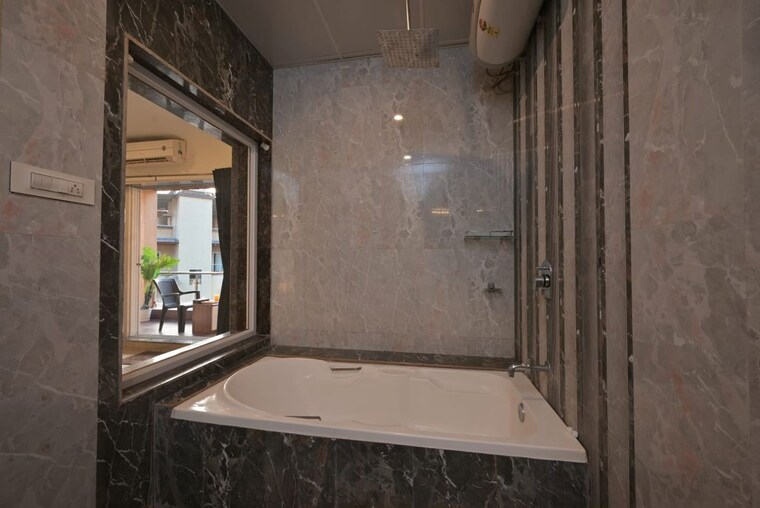 Bathroom, sandesh nagar 6+ Bedroom 3500 Sq.Ft. Villa In Sandesh Nagar Mumbai 10491204