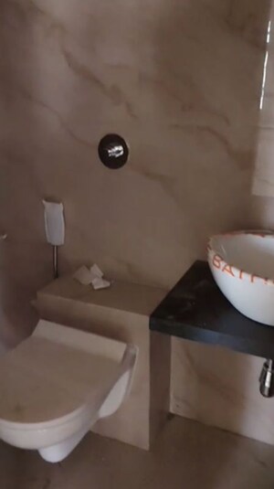 Bathroom in 1 BHK Apartment at Chembur – for Rent