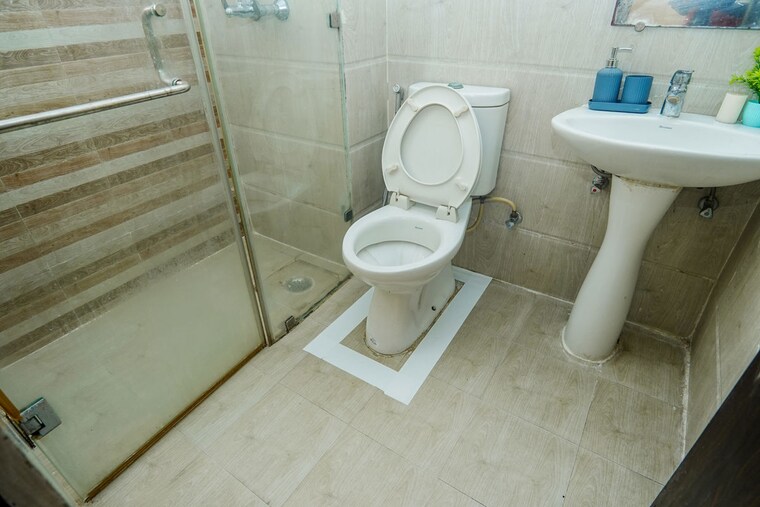 Bathroom, nirala-world-estate-i 3 Bedroom 1250 Sq.Ft. Apartment In Tech Zone 4 Greater Noida Greater Noida 10491215