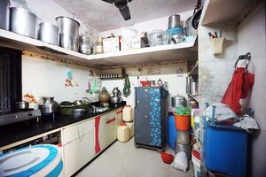 Team Area in 4 BHK Independent House at Ellisbridge – for Sale