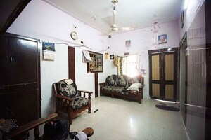 Living Room in 4 BHK Independent House at Ellisbridge – for Sale