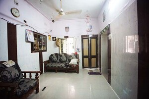 Living Room in 4 BHK Independent House at Ellisbridge – for Sale