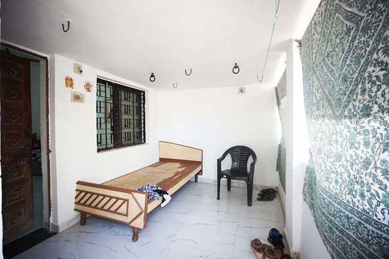 Living Room, ellisbridge 4 Bedroom 80 Sq.Yd. Independent House In Ellisbridge Ahmedabad 10491211