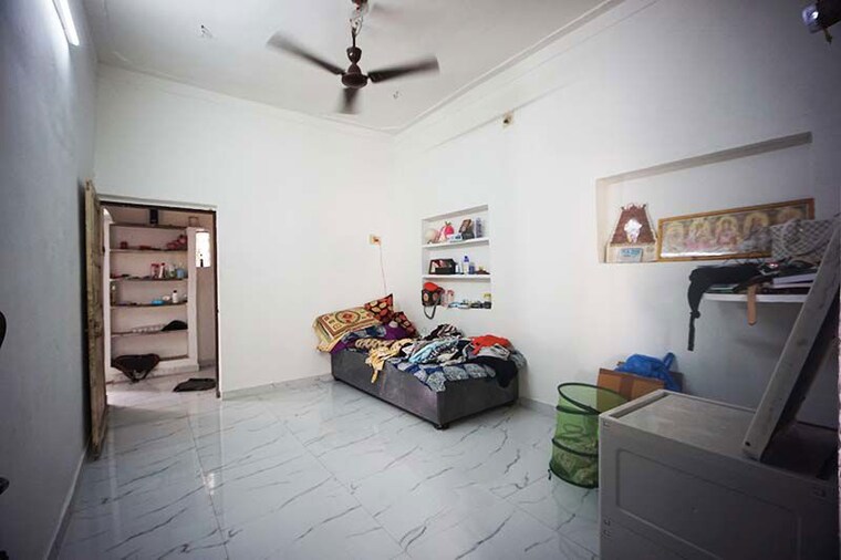 Living Room, ellisbridge 4 Bedroom 80 Sq.Yd. Independent House In Ellisbridge Ahmedabad 10491211