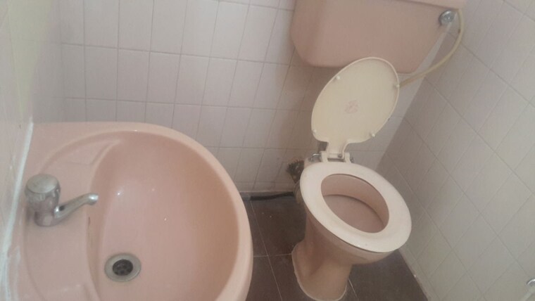 Bathroom, rt nagar 2 Bedroom 900 Sq.Ft. Independent House In Rt Nagar Bangalore 10491262