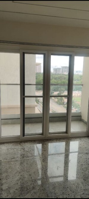 Room in 3 BHK Apartment at Bollineni Bion, Kothaguda – for Rent
