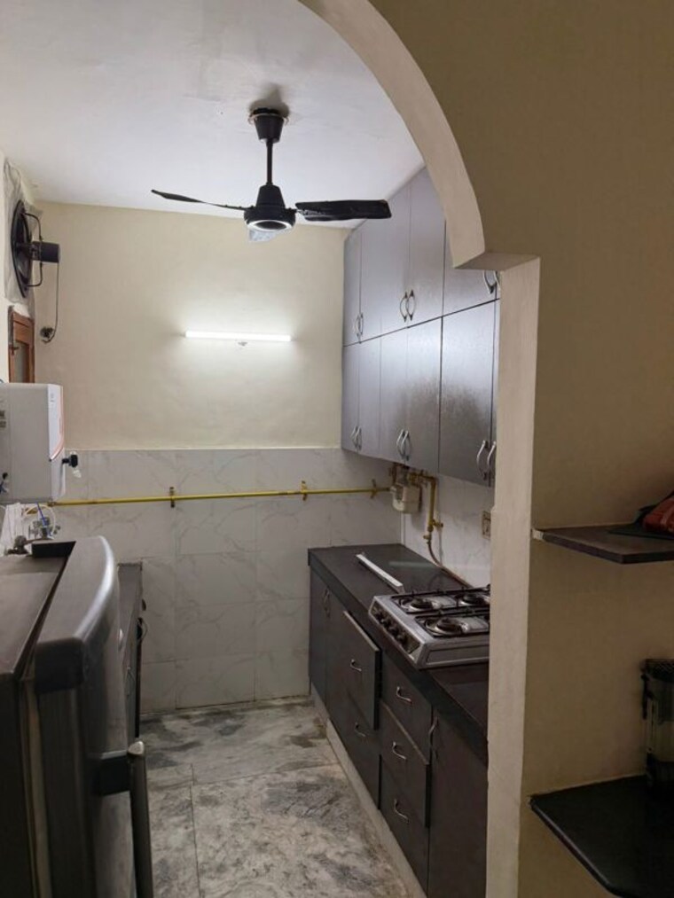 Team Area, jawahar nagar 2 Bedroom 100 Sq.Yd. Builder Floor In Jawahar Nagar Delhi 10491311