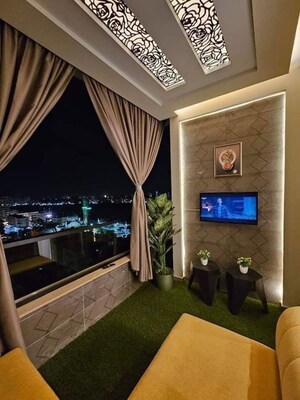 Furnished Amenities in 2 BHK Builder Floor at New Friends Colony – for Rent