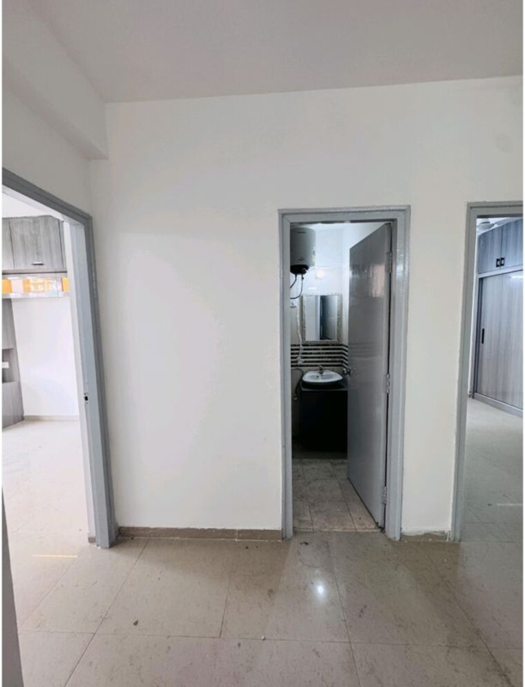 Room, shree-vardhman-green-court 2 Bedroom 700 Sq.Ft. Apartment In Sector 90 Gurgaon 10491318