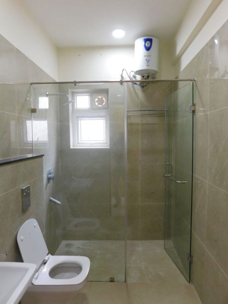 Bathroom, muppas-indraprastha 4 Bedroom 4095 Sq.Ft. Villa In Tellapur Hyderabad 10491359