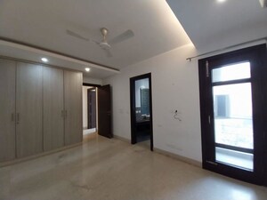 Room in 3 BHK Builder Floor at Saket – for Rent