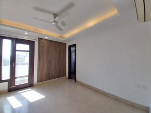 Room in 3 BHK Builder Floor at Saket – for Rent