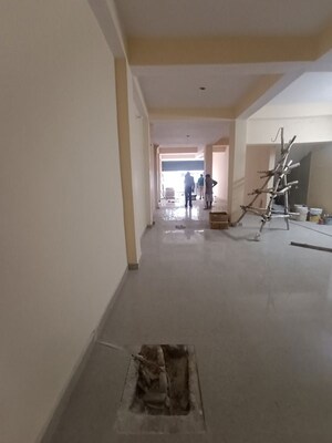 Room in  Warehouse at Mithapur – for Rent