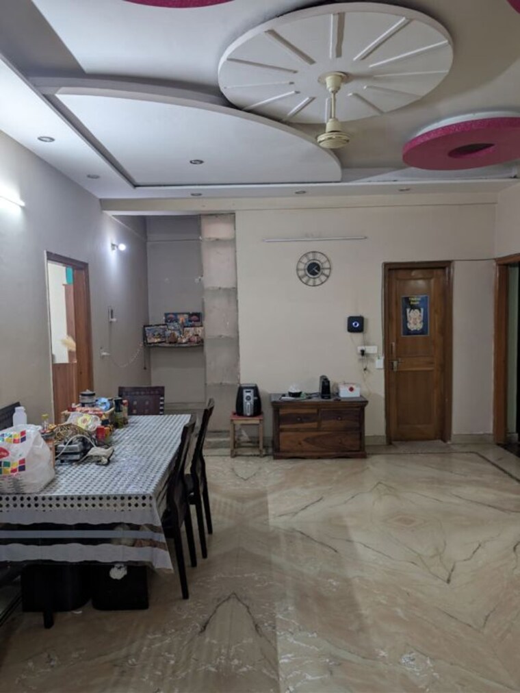 Bedroom, new friends colony 3 Bedroom 300 Sq.Yd. Builder Floor In New Friends Colony Delhi 10491395