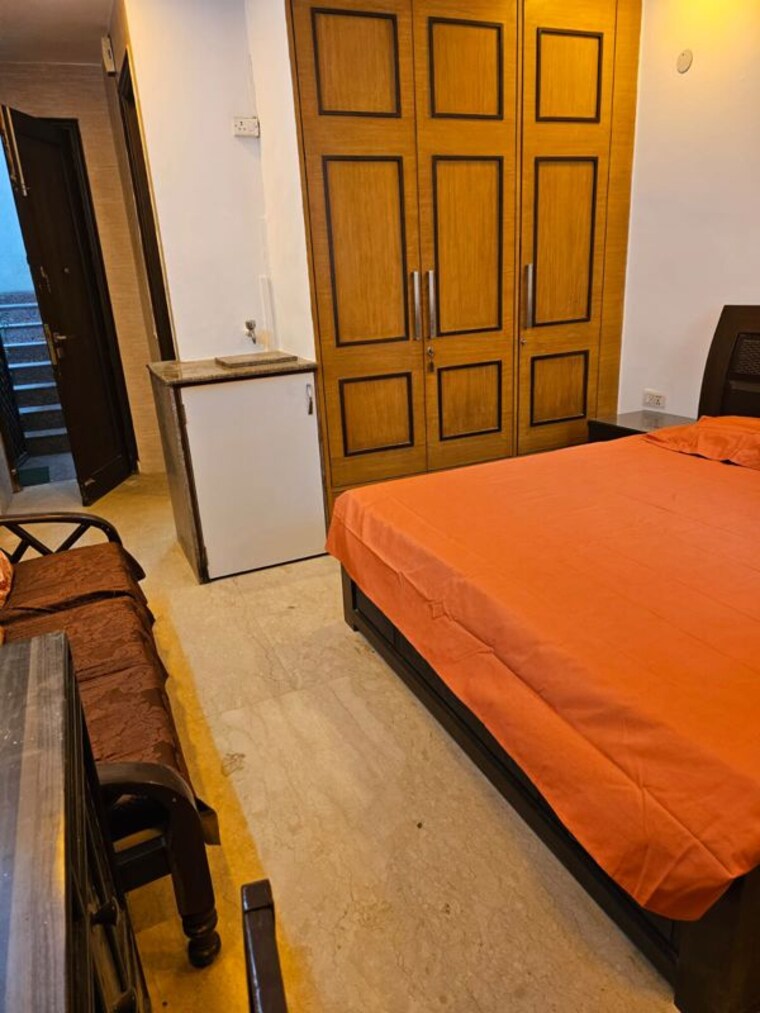 Bedroom, new friends colony 3 Bedroom 300 Sq.Yd. Builder Floor In New Friends Colony Delhi 10491395