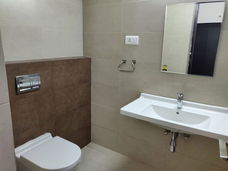 Bathroom, rajapushpa-atria 3 Bedroom 1675 Sq.Ft. Apartment In Gachibowli Hyderabad 10491387