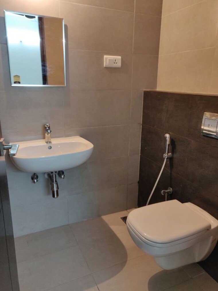 Bathroom, rajapushpa-atria 3 Bedroom 1675 Sq.Ft. Apartment In Gachibowli Hyderabad 10491387