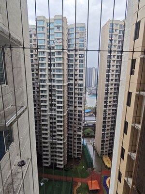1.5 BHK Apartment For Sale in Marathon Nexzone Zenith 2, New Panvel