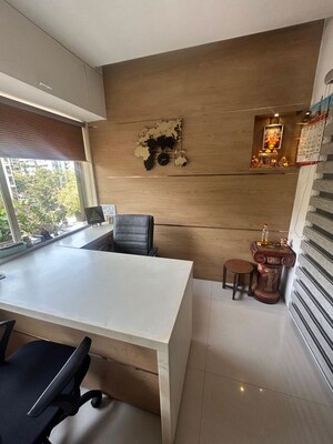 Team Area in  Office Space at Thacker Tower, Vashi Sector 17 – for Rent