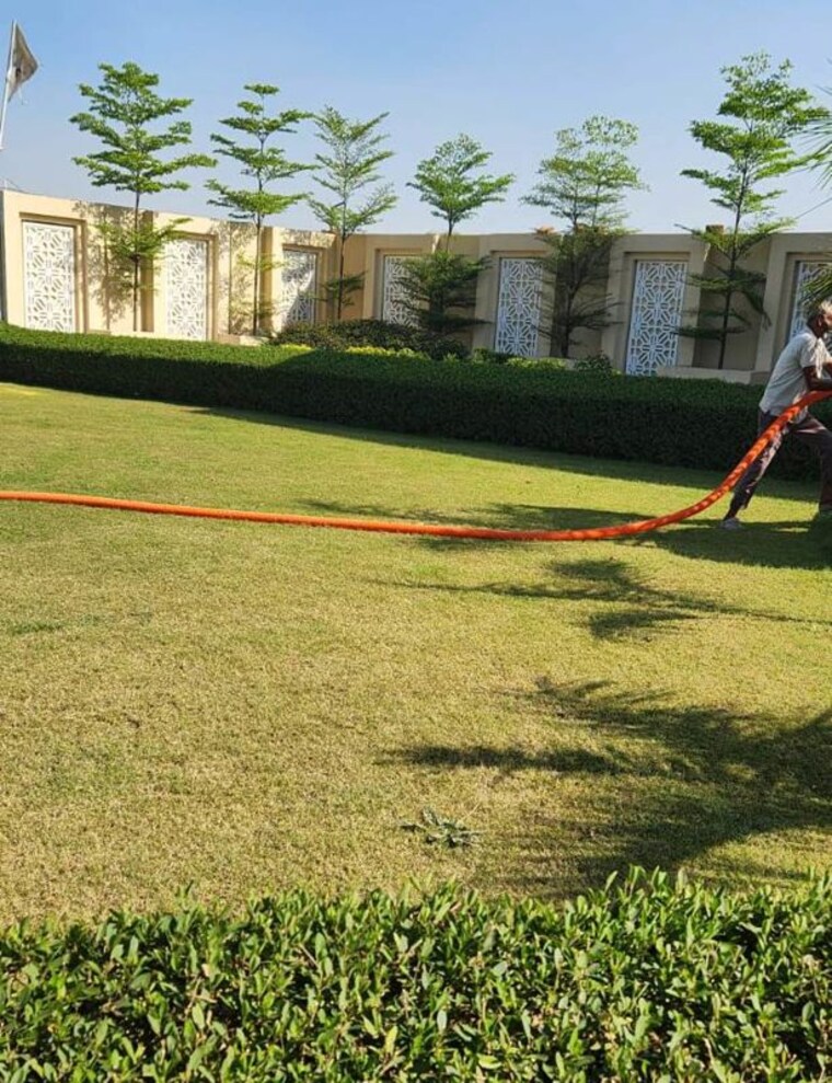 Garden, jms-mega-city  147 Sq.Yd. Plot In Sohna Sector 5 Gurgaon 10491531