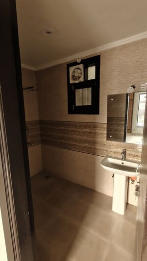 Kitchen in 3 BHK Builder Floor at Vipul World Floors, Sector 48 – for Rent