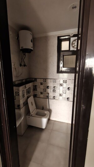 Bathroom in 3 BHK Builder Floor at Vipul World Floors, Sector 48 – for Rent