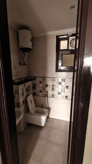 Bathroom in 3 BHK Builder Floor at Vipul World Floors, Sector 48 – for Rent