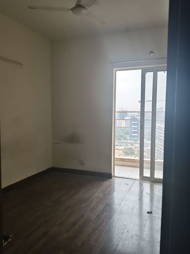 Room, paras-tierea 3 Bedroom 1330 Sq.Ft. Apartment In Sector 137 Noida 10491510