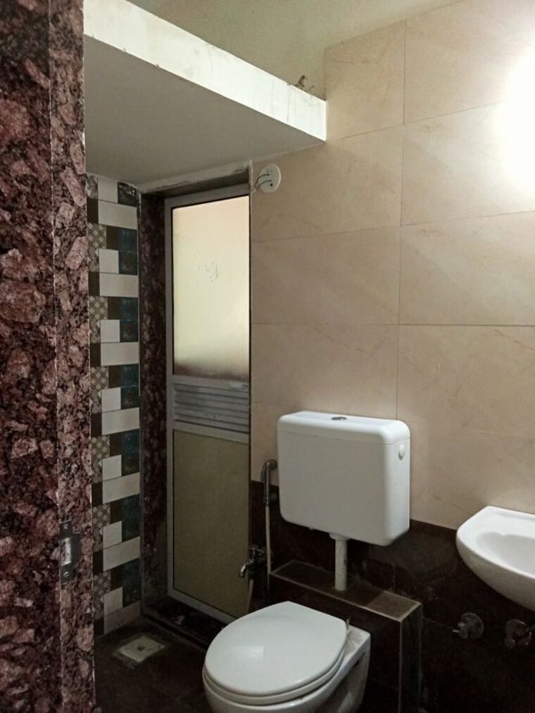 Bathroom, vedant-sumeet-elite 2 Bedroom 587 Sq.Ft. Apartment In Balkum Pada Thane 10491536