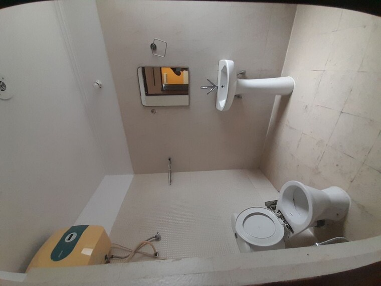 Bathroom, maya-garden-city 2 Bedroom 1307 Sq.Ft. Apartment In Lohgarh Zirakpur 10491570
