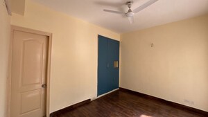 Room in 2 BHK Apartment at Paras Tierea, Sector 137 – for Rent