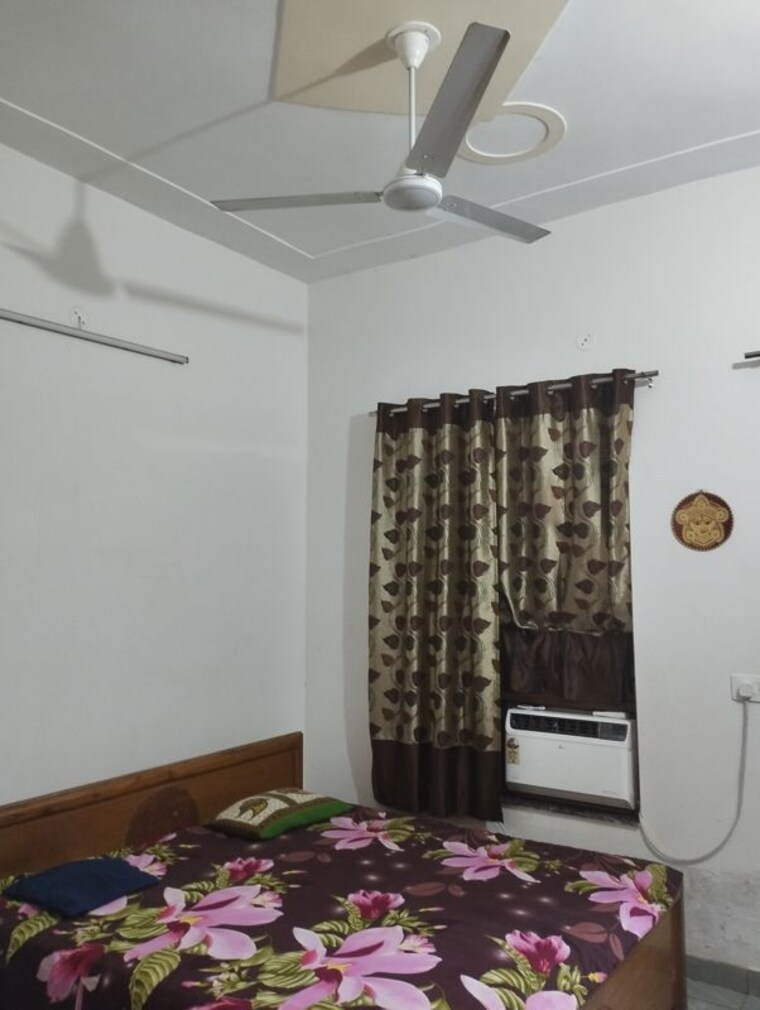 Bedroom, sector 19 4 Bedroom 200 Sq.Yd. Independent House In Sector 19 Sonipat 10491591