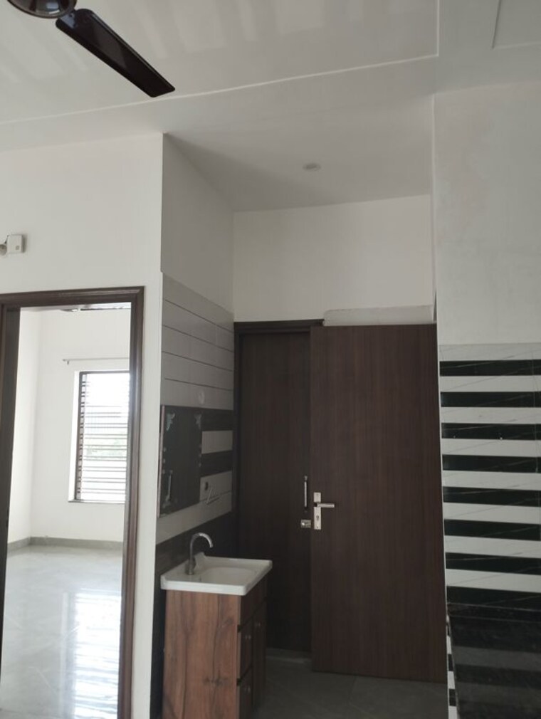 Other, sector 19 4 Bedroom 200 Sq.Yd. Independent House In Sector 19 Sonipat 10491591