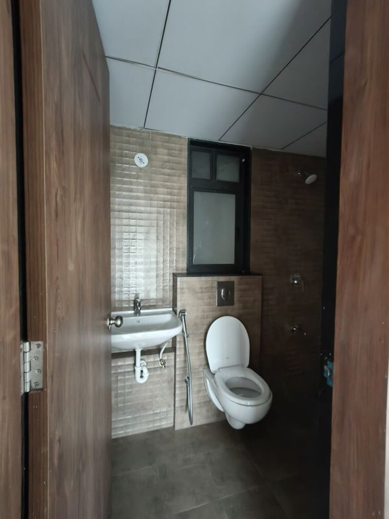 Bathroom, gagan-klara 2 Bedroom 1200 Sq.Ft. Apartment In Balewadi Pune 10491604