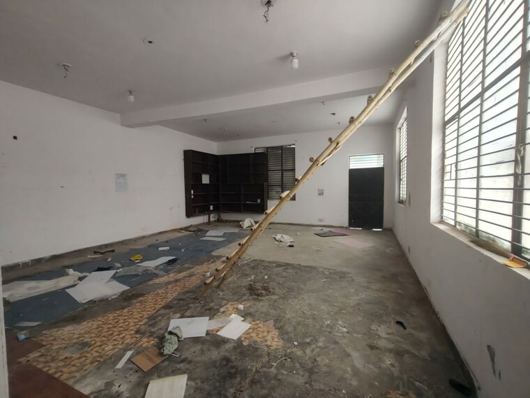undefined, sector 63 Commercial Warehouse 1800 Sq.Ft. In Sector 63 Noida 10491613