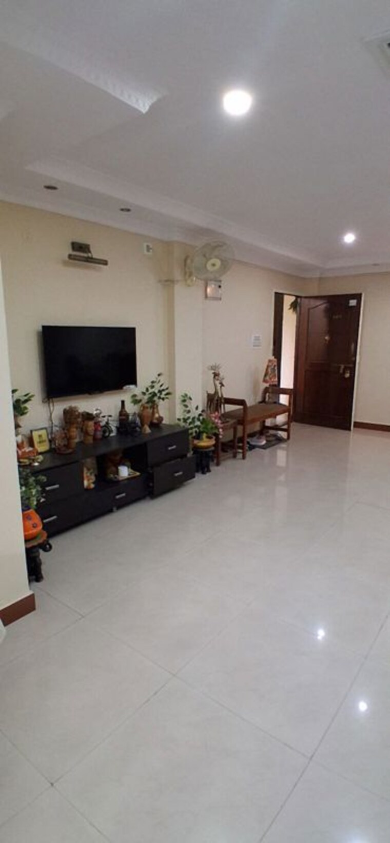 Living Room, banjara-summit 3 Bedroom 1870 Sq.Ft. Apartment In Frazer Town Bangalore 10491656