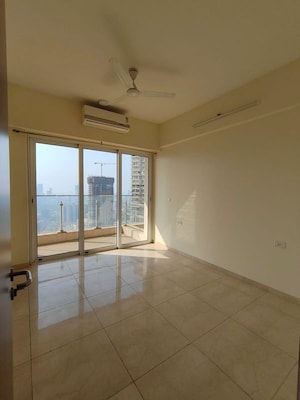 Room in 3 BHK Apartment at L&T Crescent Bay T2, Parel – for Rent