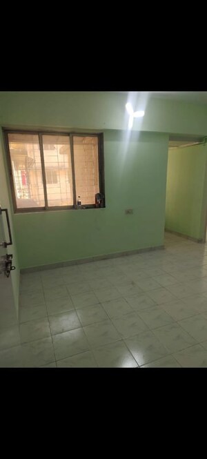 Room in 1 BHK Apartment at Kanakia Sra CHS, Andheri East – for Rent