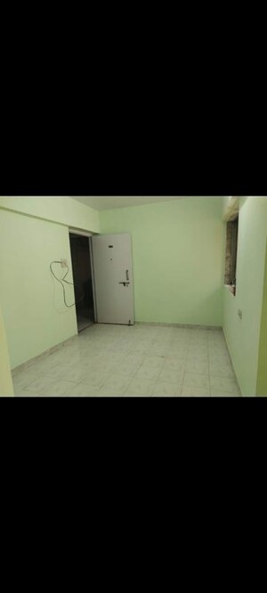 Room in 1 BHK Apartment at Kanakia Sra CHS, Andheri East – for Rent