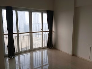 Room in 3 BHK Apartment at Ruparel Ariana, Parel – for Rent