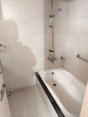 Bathroom in 4 BHK Villa at Satellite – for Rent
