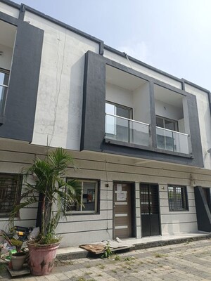 Independent House For Sale in Palsana