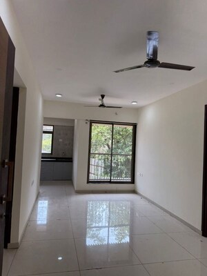 2 BHK Apartment For Rent in Dosti Eastern Bay Phase 1, Wadala