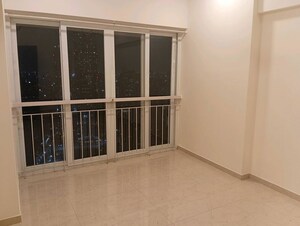 Room in 2 BHK Apartment at Ruparel Ariana, Parel – for Rent