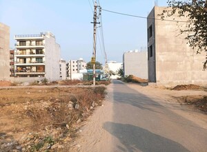  Plot For Sale in Ameya Sapphire 57, Sector 57