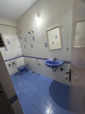 Bathroom in 4 BHK Villa at Paldi – for Rent