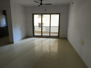 Room in  Apartment at Malad West – for Sale