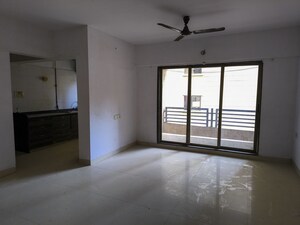 Room in  Apartment at Malad West – for Sale