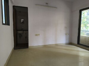 Room in  Apartment at Malad West – for Sale