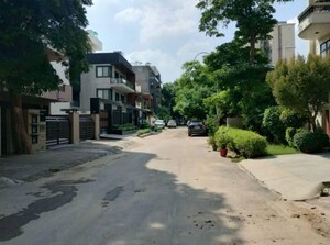  Plot For Sale in Ameya Sapphire 57, Sector 57